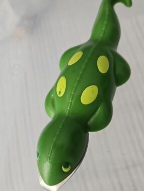 Vintage 1990 EKO ZOO Green Metal Plastic Lizard Bottle Opener Fun Bar Accessory